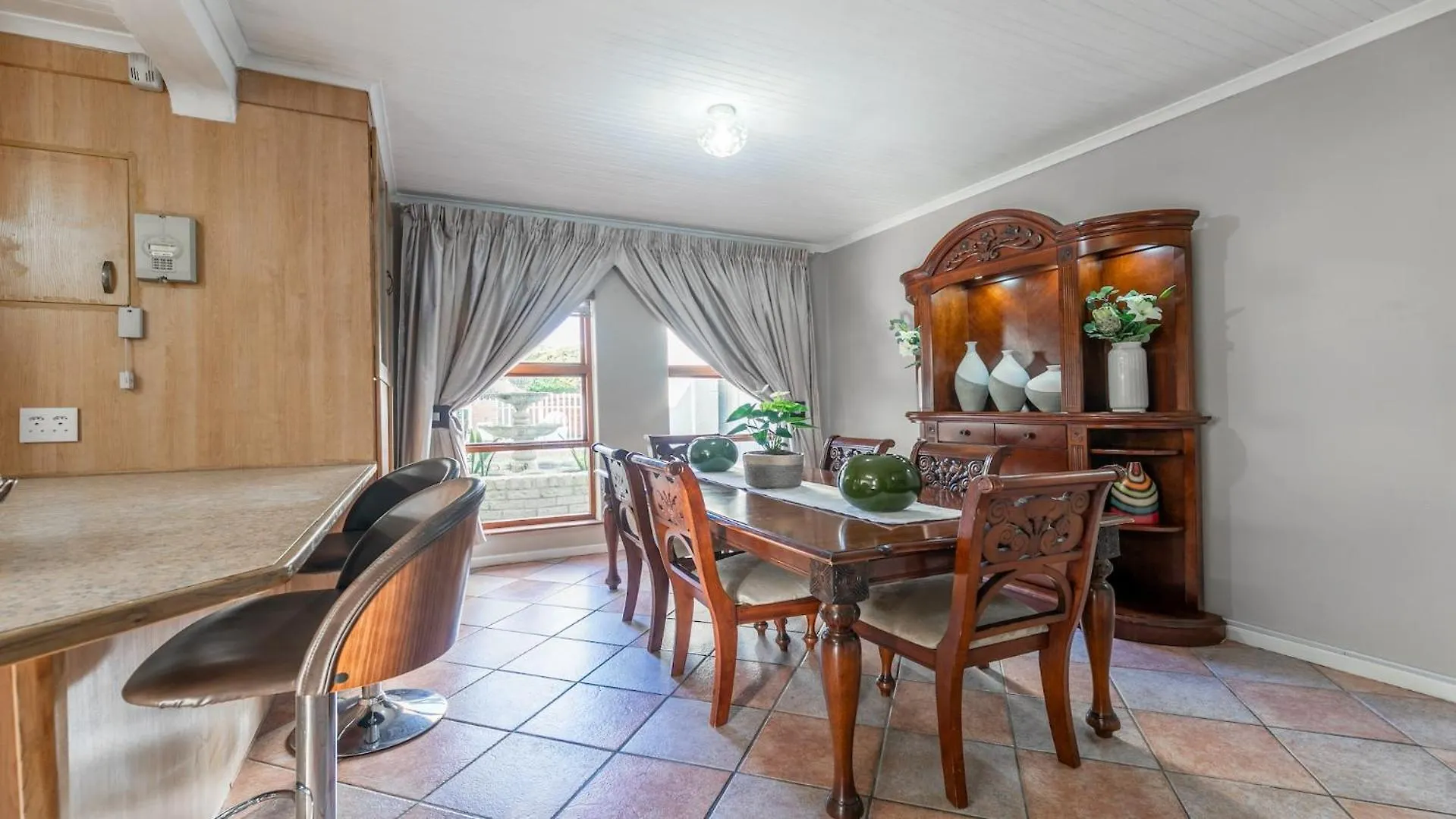 Myzen Guest House -5Min To Canal Walk Mall & 5Min To Grand West Cassino Ciudad del Cabo Sudáfrica