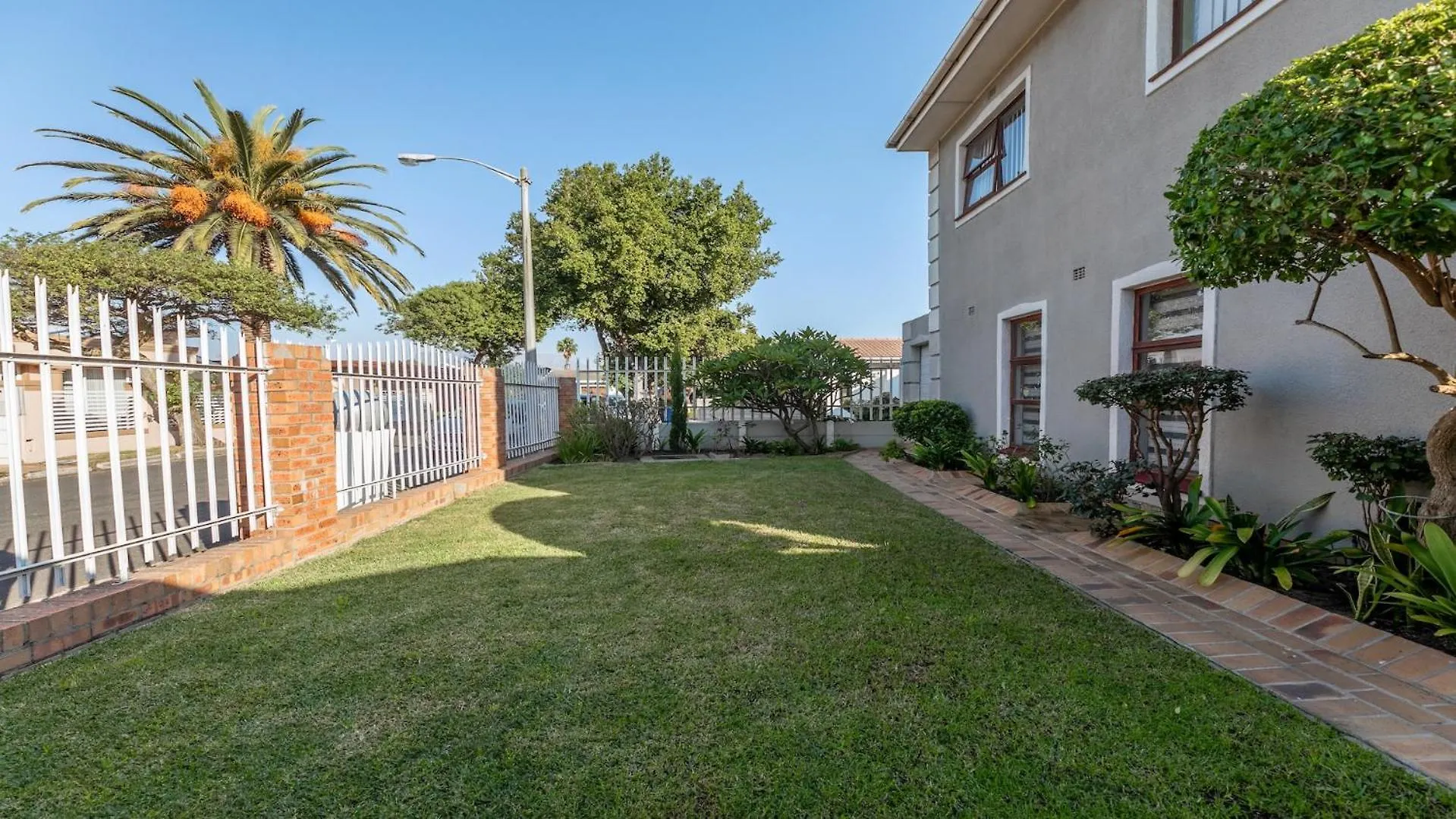 Сasa de vacaciones Myzen Guest House -5Min To Canal Walk Mall & 5Min To Grand West Cassino Ciudad del Cabo