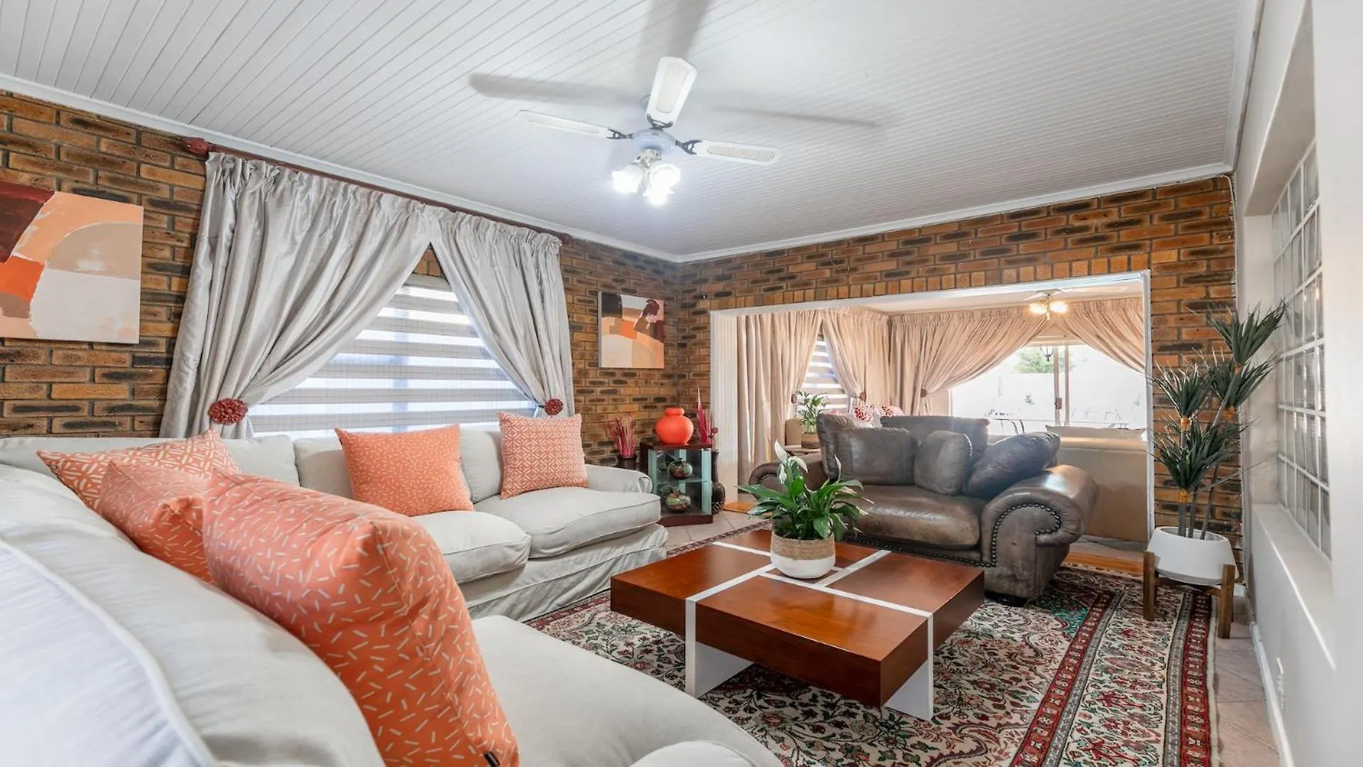 Myzen Guest House -5Min To Canal Walk Mall & 5Min To Grand West Cassino Ciudad del Cabo 0*,  Sudáfrica