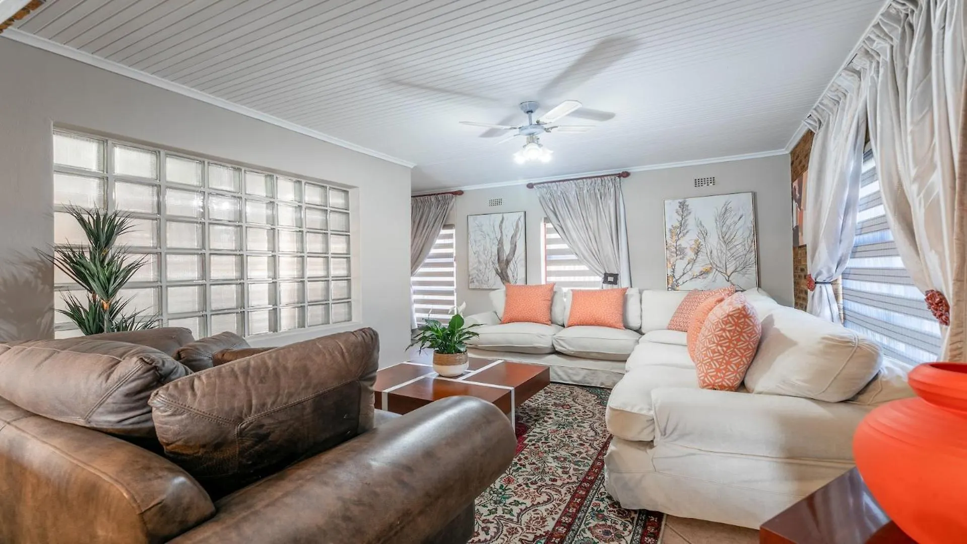 Myzen Guest House -5Min To Canal Walk Mall & 5Min To Grand West Cassino Ciudad del Cabo