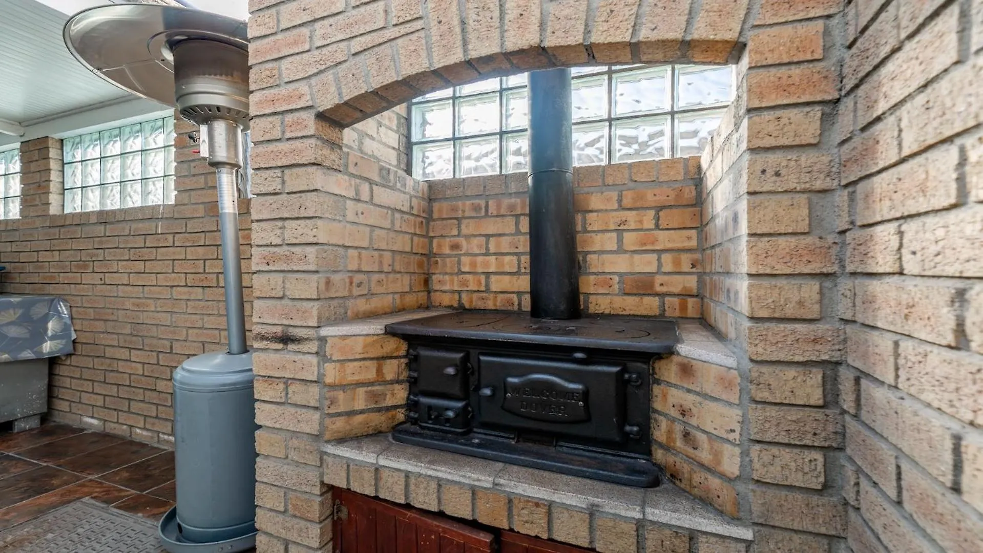 Holiday home Myzen Guest House -5Min To Canal Walk Mall & 5Min To Grand West Cassino Cape Town South Africa