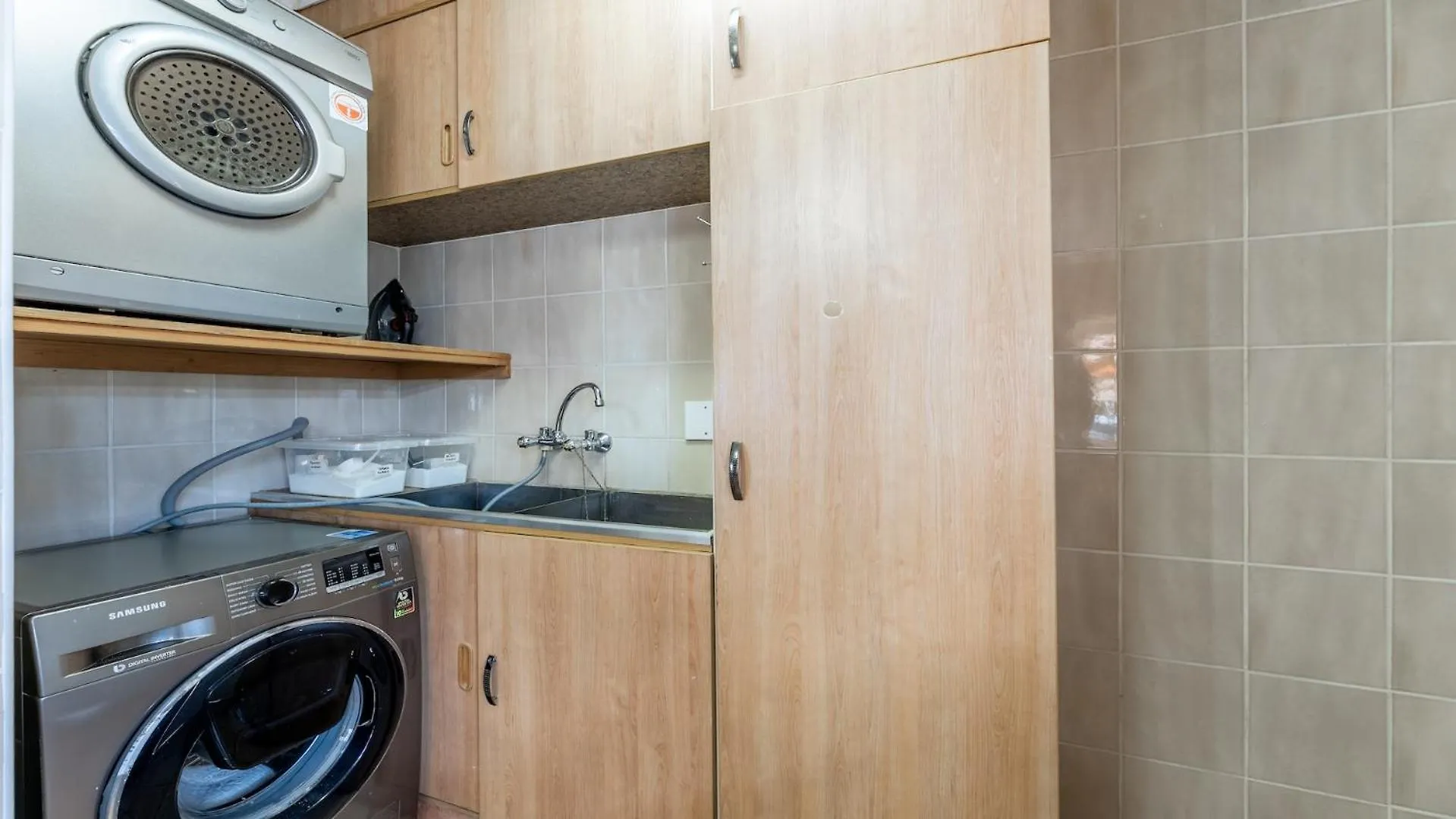 別荘 Myzen Guest House -5Min To Canal Walk Mall & 5Min To Grand West Cassino ケープタウン 南アフリカ